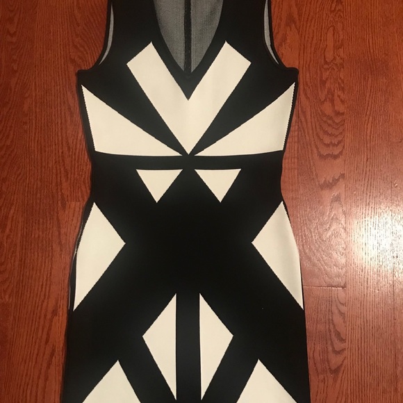 BCBGMAXAZRIA “Evianna” Geometric Jacquard Dress - Picture 2 of 6